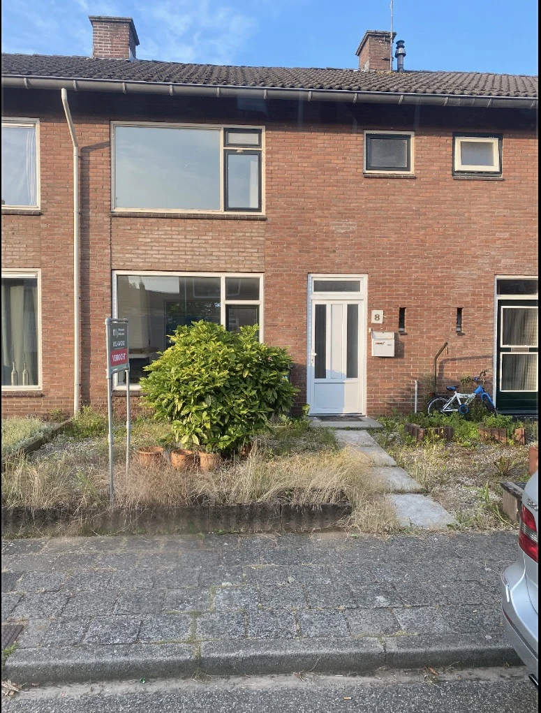 De woning in Ulft vóór vervanging van de kozijnen